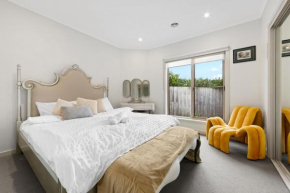 Stylish 3BR Townhouse near Chadstone MEL